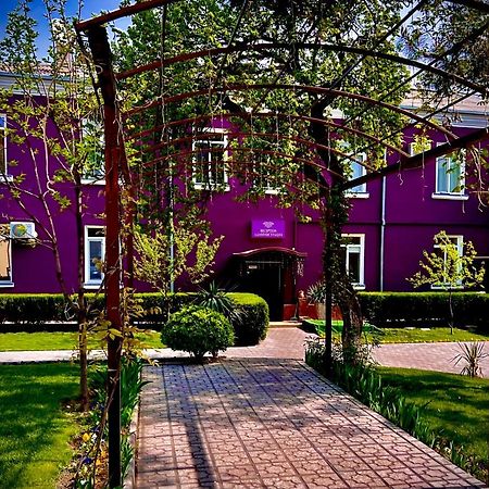 Armon Apart Hotel Хужанд Екстериор снимка