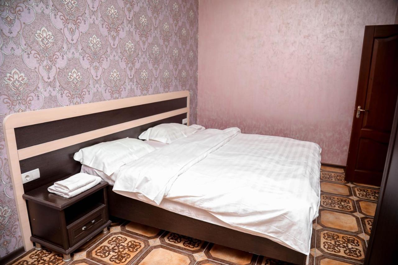 Armon Apart Hotel Хужанд Екстериор снимка