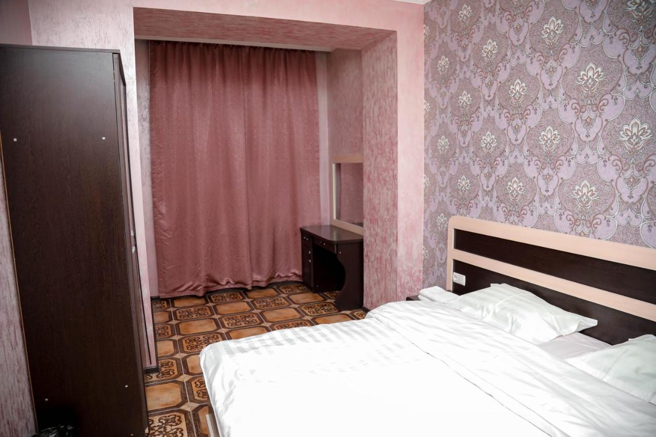Armon Apart Hotel Хужанд Екстериор снимка