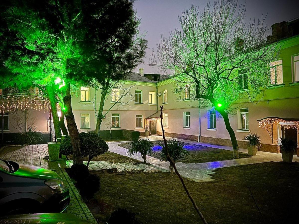Armon Apart Hotel Хужанд Екстериор снимка